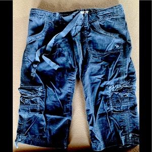 ABERCROMBIE & FITCH NAVY CORDUROY SHORTS, sz 00